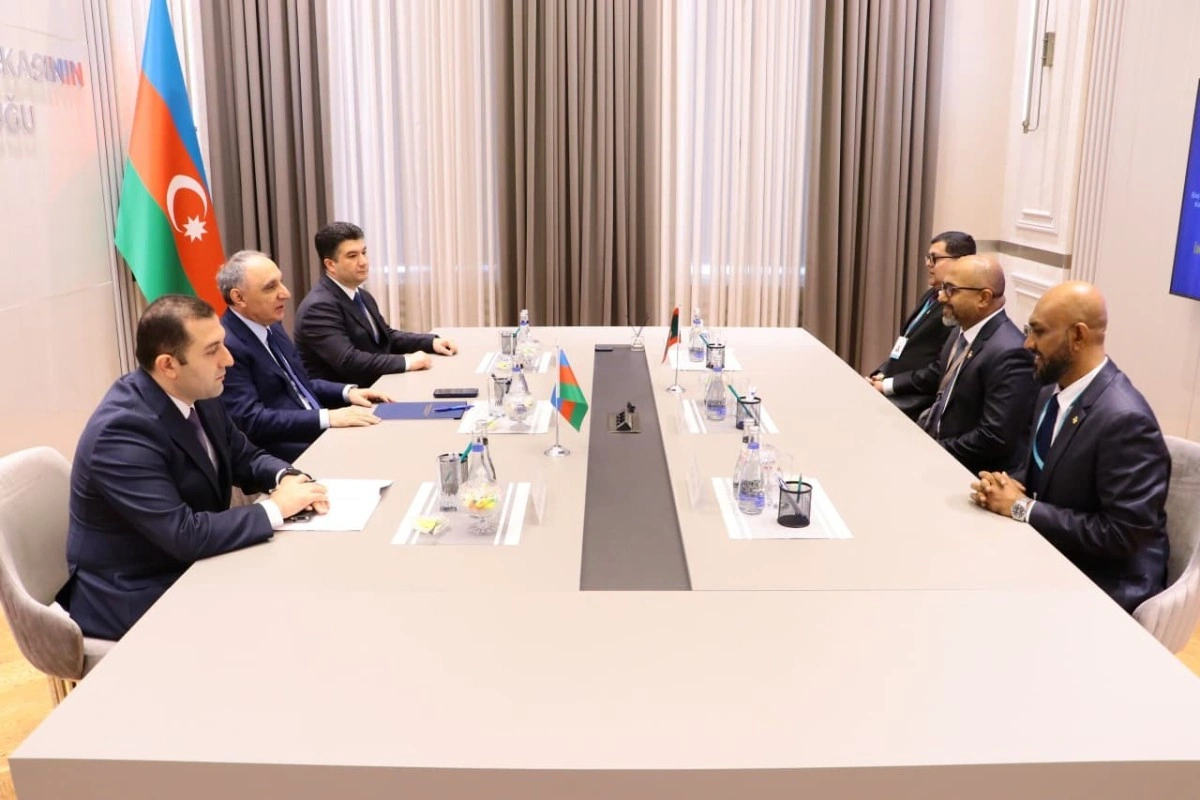 Kamran Əliyev Misir və Maldivin antikorrupsiya qurumlarının rəhbərləri ilə görüşüb