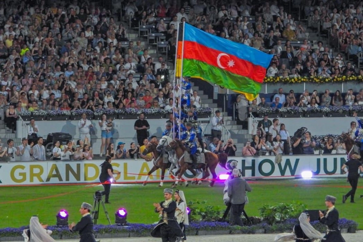Qarabağ atları və milli musiqimiz Avropada  - VİDEO