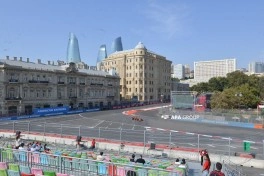 Bakıda Formula 2 üzrə sərbəst yürüş başa çatıb - YENİLƏNİB - FOTO