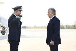 Şavkat Mirziyoyev Bakıya gəlib - YENİLƏNİB