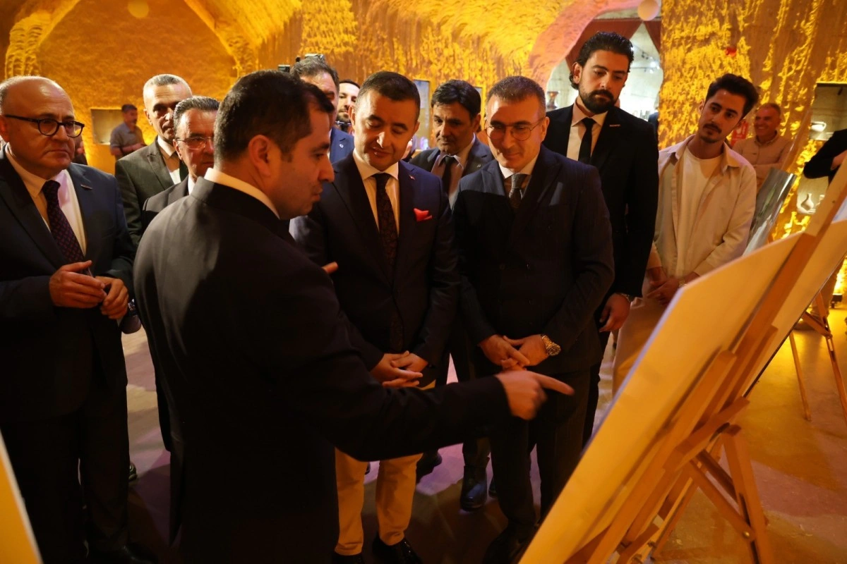 Türkiyənin məşhur Güray Muzeyində Milli Qurtuluş Günü münasibətilə fotosərgi açılıb