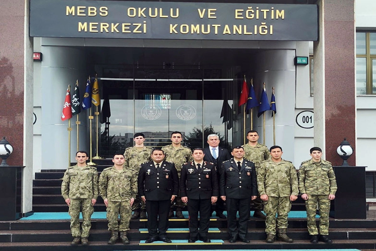 Azərbaycanla Türkiyə arasında hərbi təhsil və kadr hazırlığı müzakirə olunub