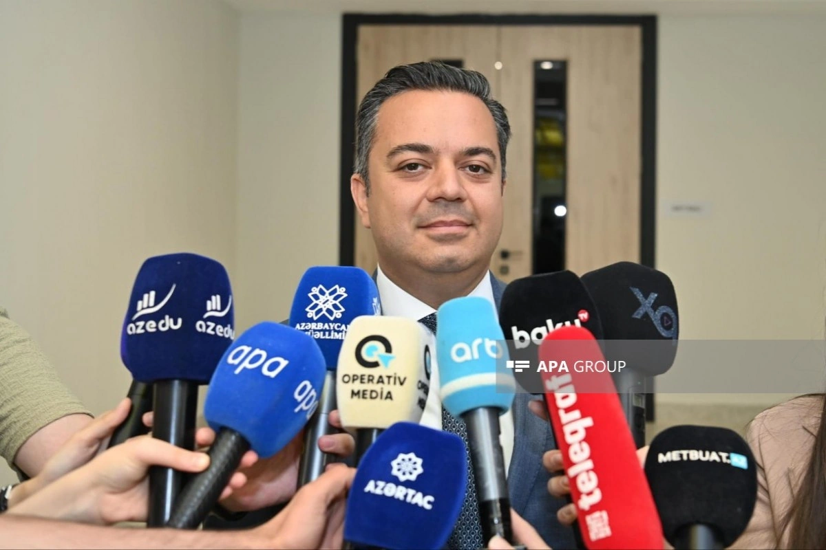 Xaricdə təhsil üzrə növbəti illərdə apostilin elektron qaydada verilməsi müvəqqəti mümkün olacaq