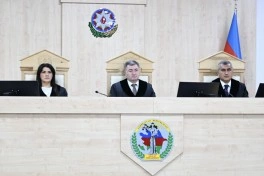 Arayik Harutyunyan və digərlərinin şikayəti üzrə apellyasiya məhkəməsi prokurorların çıxışı ilə davam etdirilib