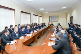 Naxçıvan MR Baş naziri kollektivə təqdim edilib