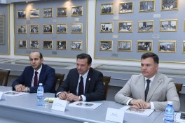 Dövlət Komitəsində AzQAC və IFRC Azərbaycan nümayəndəliyinin əməkdaşları ilə görüş keçirilib