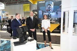Prezident İlham Əliyev “ADEX 2026” və “Securex Caspian” sərgiləri ilə tanış olub - YENİLƏNİB