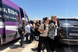 Növbəti köç karvanı Cəbrayılın Şükürbəyli kəndinə çatıb, açarlar təqdim olunub - FOTO - YENİLƏNİB-1