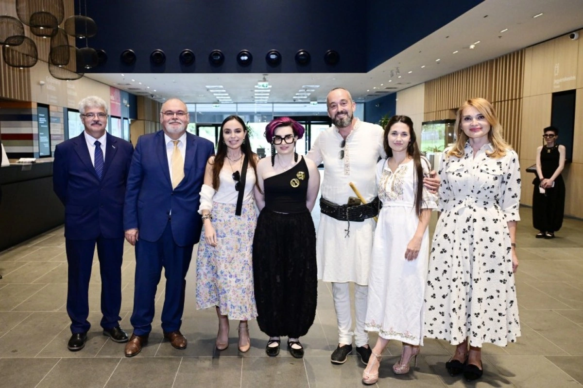 Leyla Əliyeva Budapeştdə “Azərbaycan xalçaları – ənənədən müasir incəsənətə” sərgisinin təqdimatında iştirak edib - FOTO