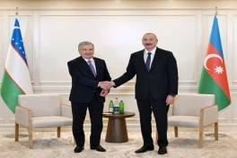 İlham Əliyev Özbəkistan Prezidenti ilə görüşüb