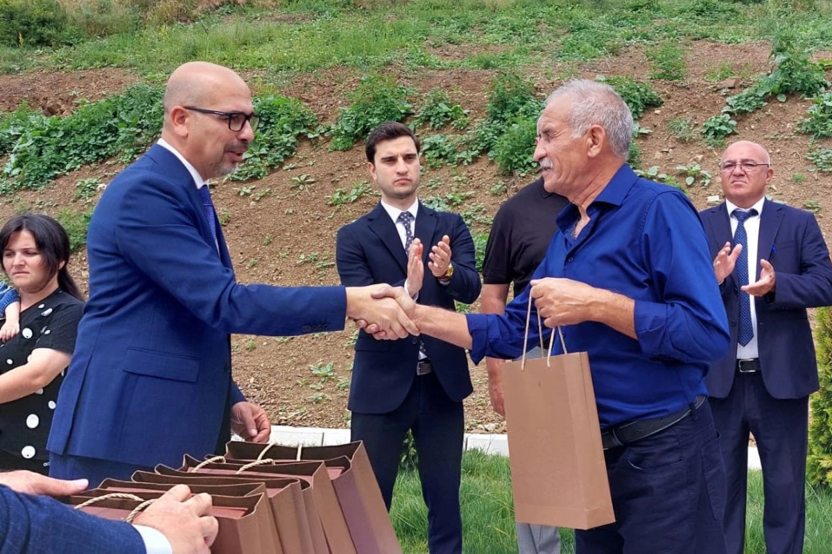 Şuşanın Kiçik Qaladərəsi kəndinə növbəti köç olub, açarlar təqdim edilib - YENİLƏNİB