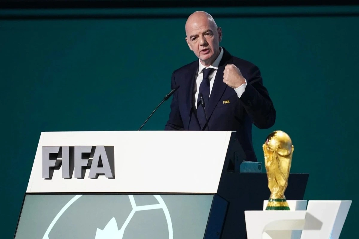 FİFA Dünya çempionatının investorlara satılması ilə bağlı yayılan iddialara münasibət bildirib