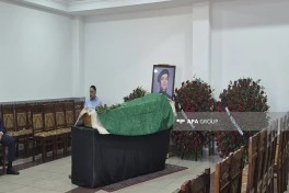 Əməkdar jurnalist Nurani Yasamal qəbiristanlığında dəfn edilib - YENİLƏNİB - FOTO