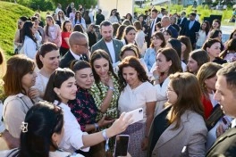 Leyla Əliyeva və Alona Əliyeva Xeyirxahlıq Festivalında iştirak ediblər