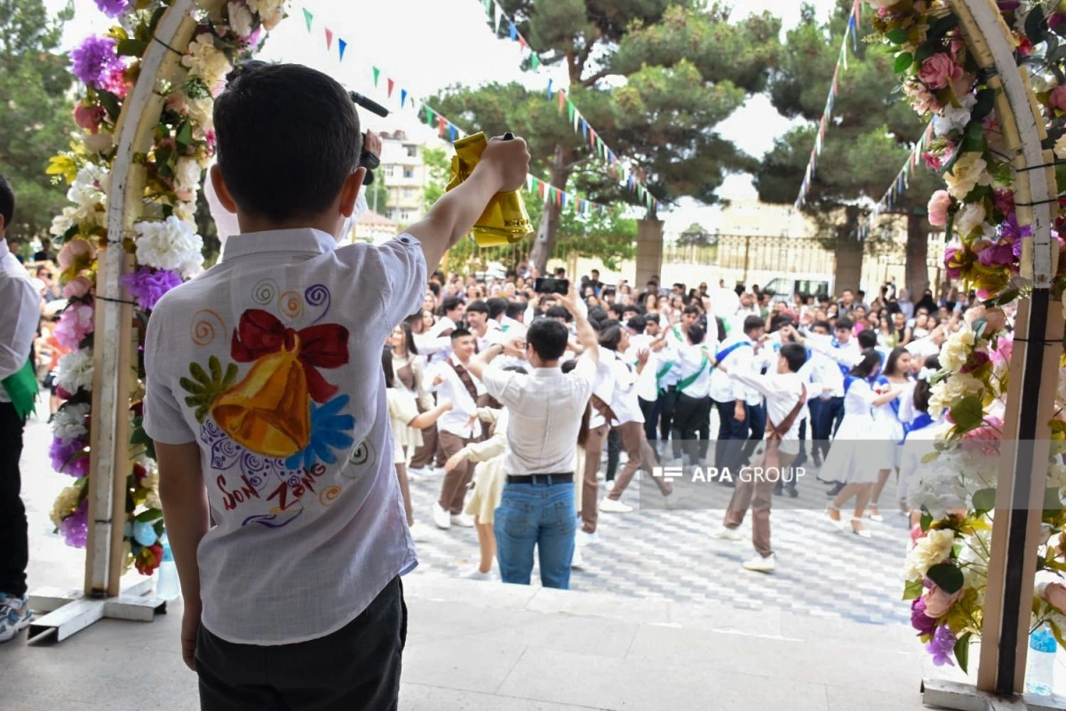 "Son Zəng"lə bağlı məktəblərə təlimat göndərilib, bayağı musiqilərin səslənməsinə yol verilməyəcək