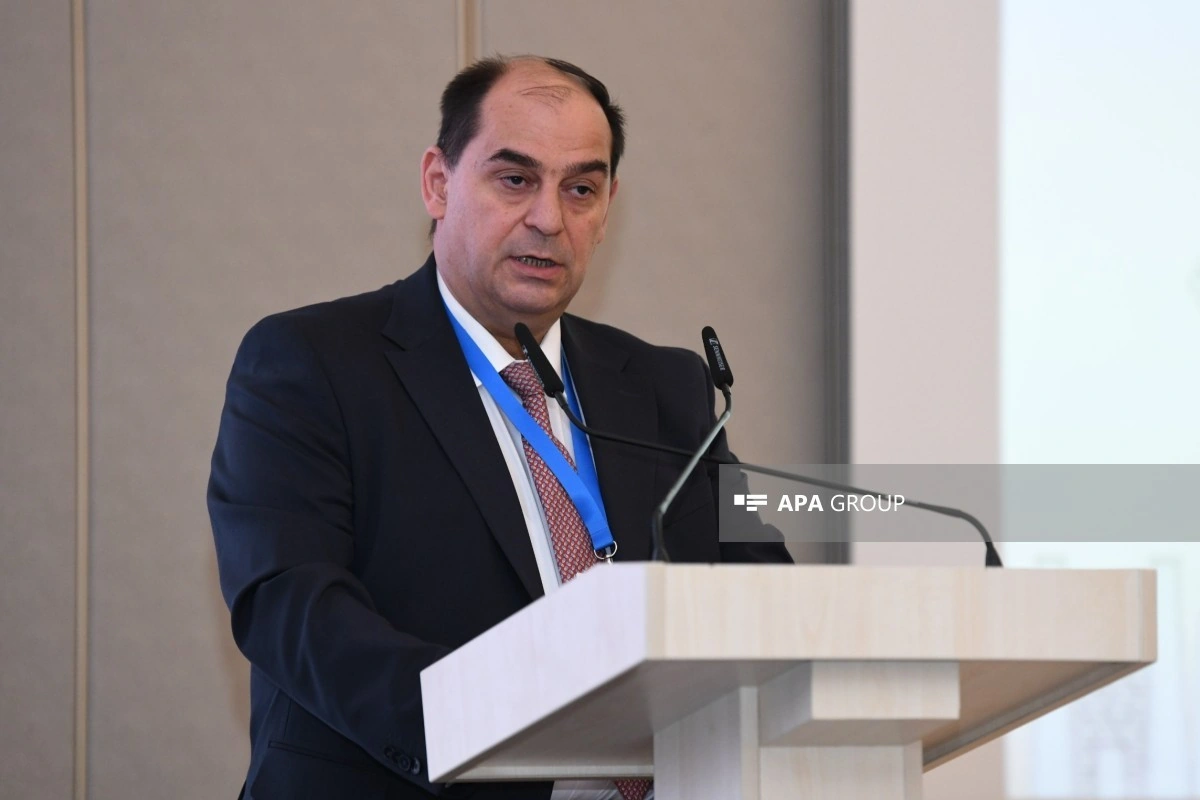 Sədr: Azərbaycanın coğrafi mövqeyi daha geniş regionda infrastrukturu birləşdirmək üçün imkan yaradır