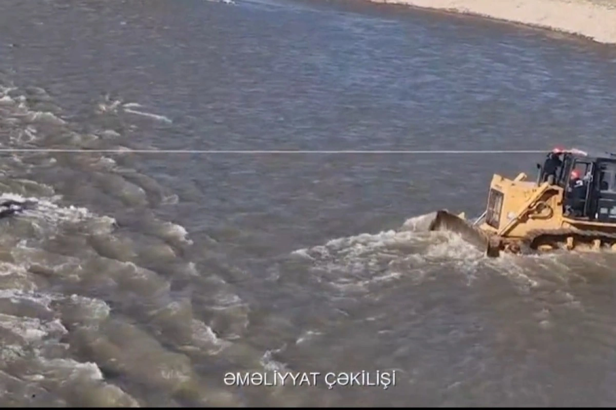 Naxçıvanda selə düşən şəxs xilas edilib - FOTO - VİDEO
