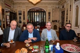 Mədəniyyət naziri Adil Kərimli Azərbaycan Yazıçılar Birliyinin sədri Anarla görüşüb