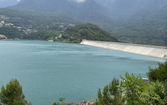 Baş nazir Sərsəng və Suqovuşan su anbarları ilə bağlı qərar imzalayıb