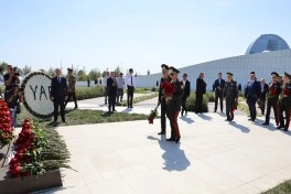 FHN-in kollektivi Zəfər parkını ziyarət edib