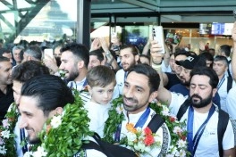 Avropa çempionu olan Azərbaycanın minifutbol yığması Vətənə qayıdıb - FOTO - YENİLƏNİB