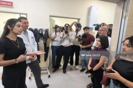 Azərbaycan media nümayəndələri Özbəkistanda Milli Uşaq Tibb Mərkəzində olublar - FOTO