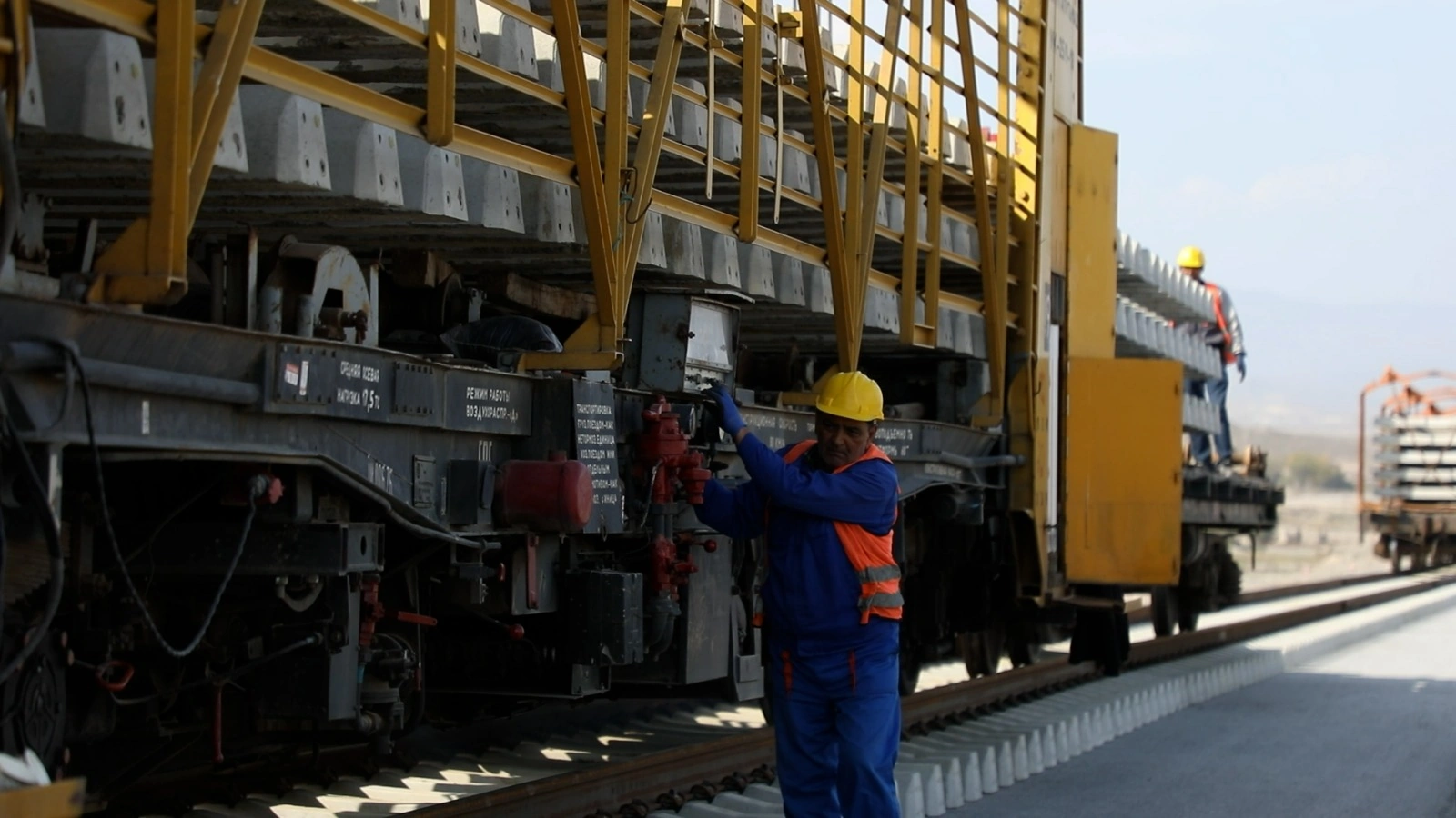 ADY Tarixi İpək Yolu vasitəsilə logistika imkanlarını əhəmiyyətli dərəcədə genişləndirir