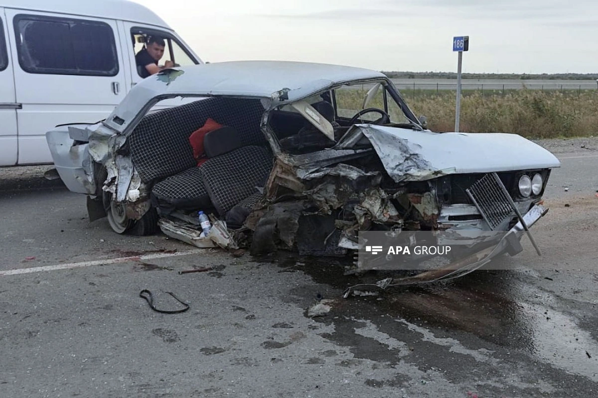 Salyanda yol qəzasında bir nəfər ölüb, 4 nəfər xəsarət alıb - FOTO - YENİLƏNİB