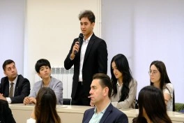 Əlaqələndirmə Qərargahının İdarələrarası Mərkəzinin nəzdindəki İşçi Qrupu Qarabağ Universitetində inflüenserlərlə görüşüb
