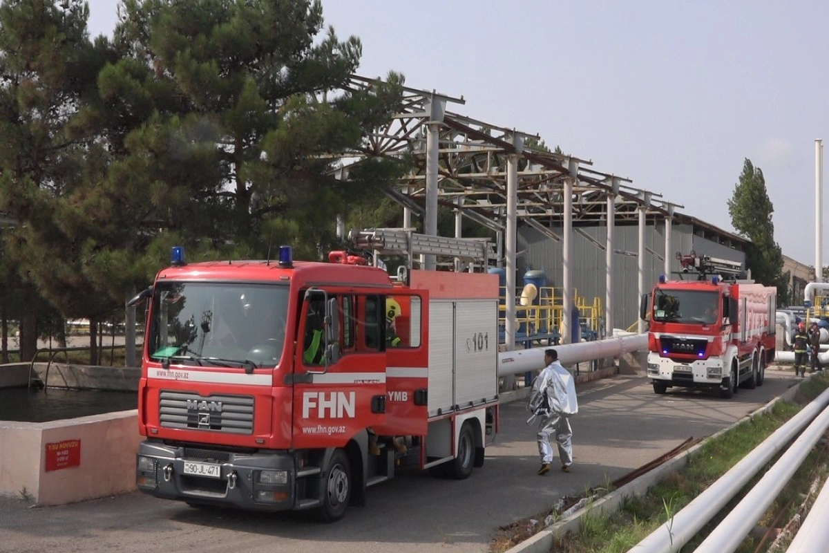 FHN SOCAR-ın Heydər Əliyev adına Neft Emalı Zavodunda yanğın-taktiki təlim keçirib - VİDEO