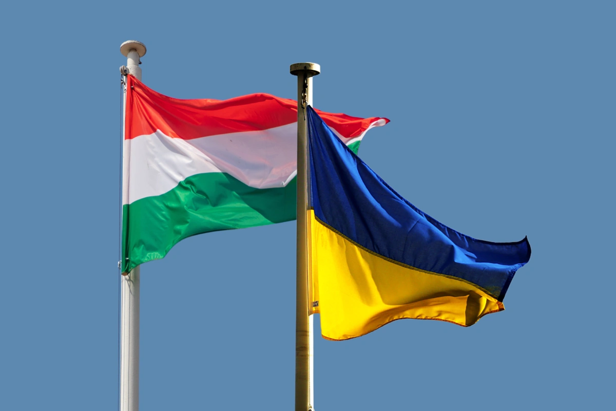 Ukrayna vətəndaşlarını Macarıstana səfər etməməyə çağırıb
