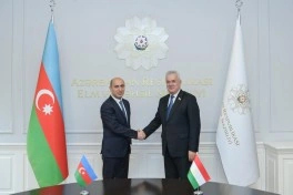 Emin Əmrullayev Tacikistanın təhsil və elm naziri ilə görüşüb