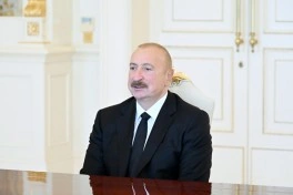 Prezident İlham Əliyev Türkiyənin xarici işlər nazirini qəbul edib