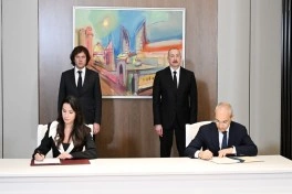 Prezident İlham Əliyev Gürcüstanın Baş naziri ilə görüşüb, sənədlər imzalanıb