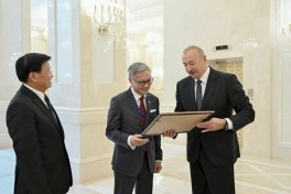 Prezident İlham Əliyevin adından Laos Prezidentinin şərəfinə rəsmi nahar verilib