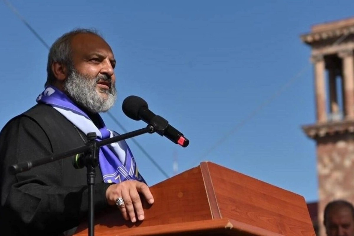 Ermənistanda qiyamçı keşiş Baqrat ev dustaqlığına buraxılıb