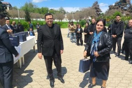 Növbəti köç karvanı Xocavənd şəhərinə çatıb, açarlar təqdim olunub - FOTO