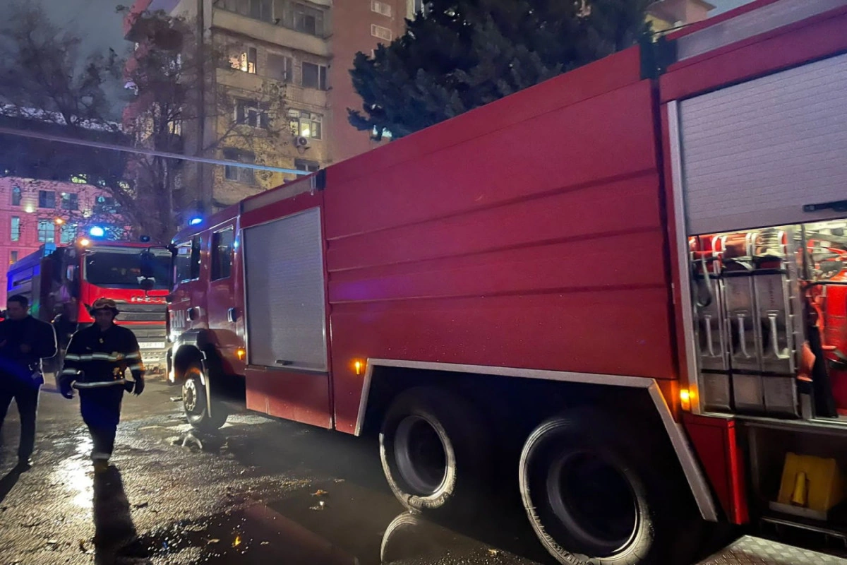 Bakıda ticarət obyektindəki yanğın tam söndürülüb - YENİLƏNİB-2 - FOTO