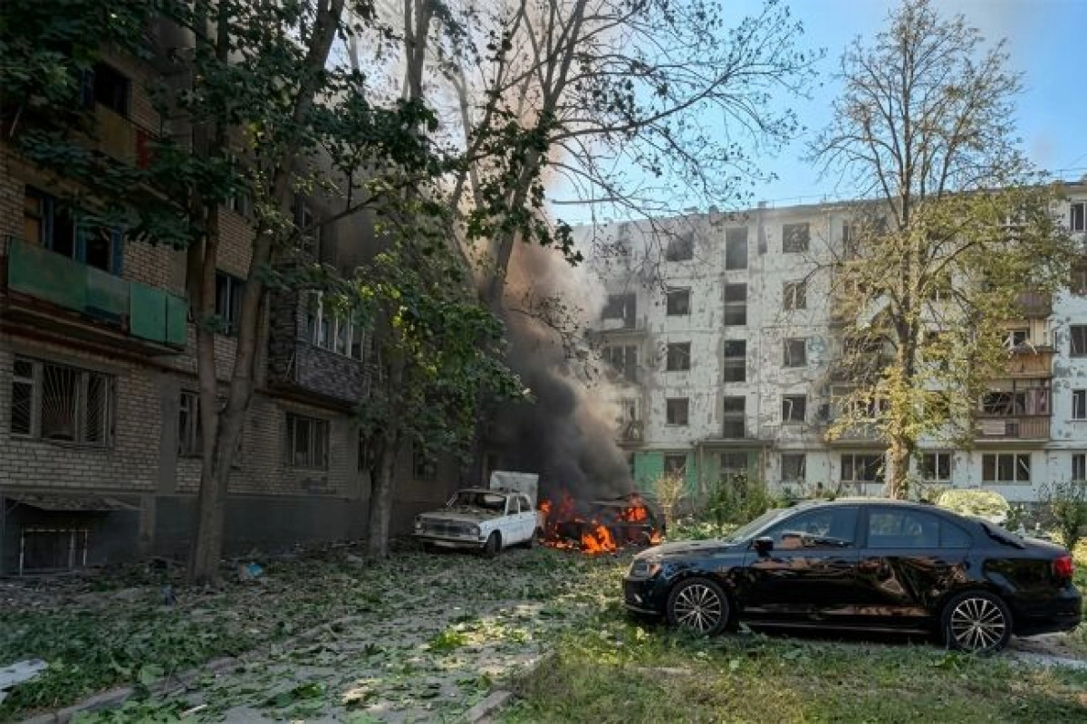 Rusiya Zaporojyeyə aviasiya bombası ilə zərbə endirib, 24 nəfər yaralanıb - YENİLƏNİB