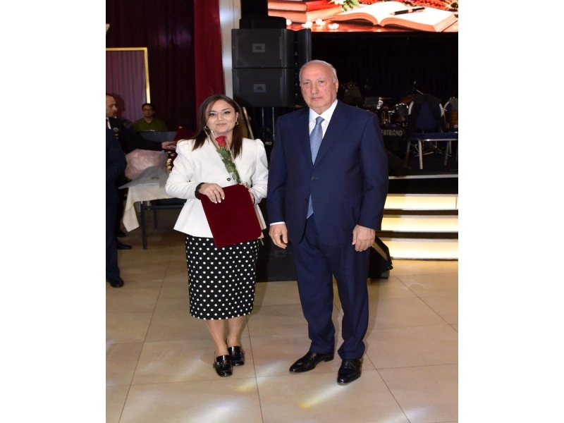 Sumqayıtda Beynəlxalq Müəllimlər Günü qeyd olunub