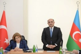 Türkiyə-Azərbaycan Universitetinin ilk rektoru kollektivə təqdim olunub