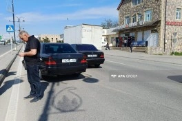 Qubada iki avtomobil toqquşub