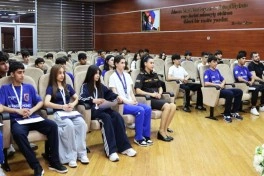 FHN-də yarışlarda uğur qazanmış yeniyetmə və gənc idmançılarla görüş keçirilib