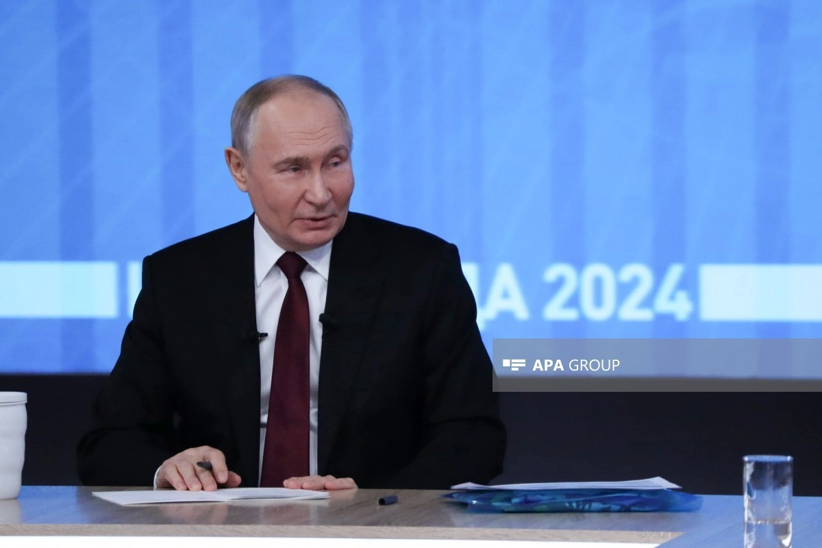Putin orduda müqavilə əsasında xidmət edən əcnəbilərin deportasiyasını qadağan edib