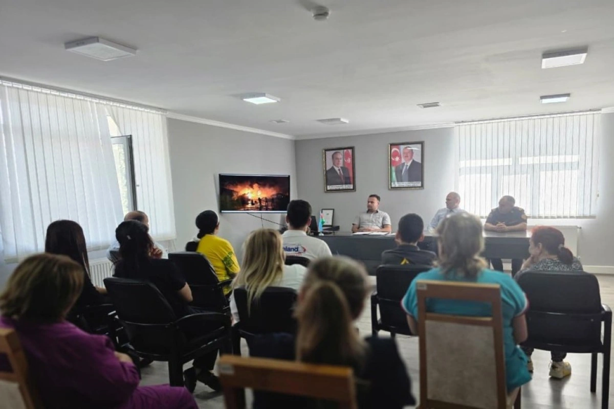 FHN reabilitasiya mərkəzinin əməkdaşları üçün maarifləndirmə tədbiri keçirib