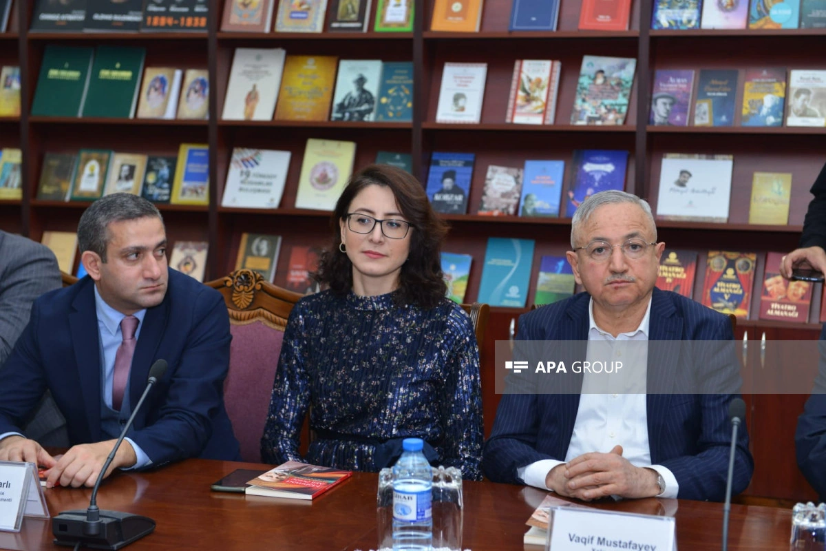 Bakıda Mehmet Akif Ersoyun şeir kitabının təqdimat mərasimi keçirilib
