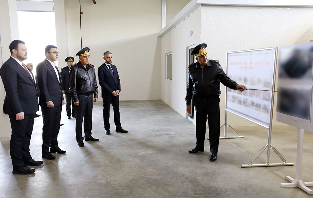 Kərim Vəliyevlə Aqil Qurbanov hərbi hissəyə baxış keçirdi