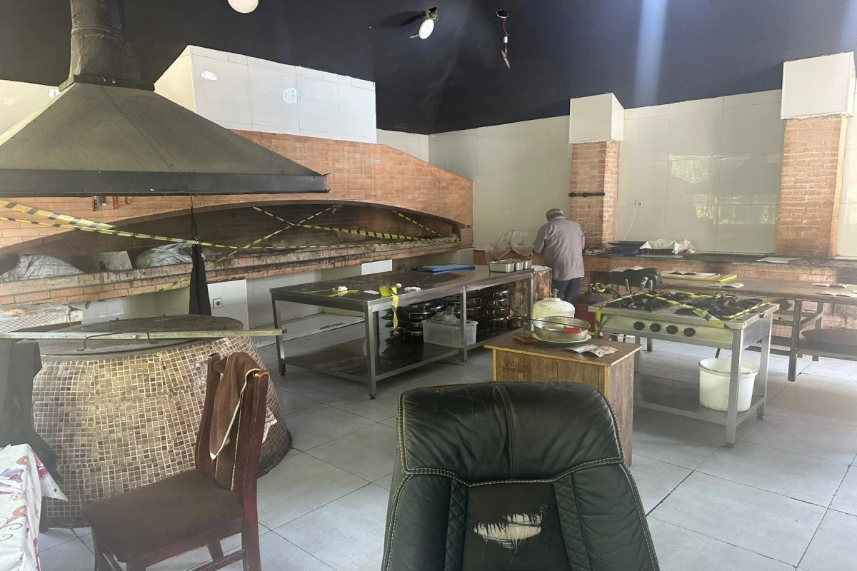 Şəmkirdə kütləvi zəhərlənmə ilə bağlı restoranın fəaliyyəti dayandırılıb, araşdırma gedir- YENİLƏNİB - FOTO