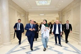 Leyla Əliyeva Səmərqənddə “Uşağın gözü ilə dünya” sərgisi və İmam əl-Buxari memorial kompleksi ilə tanış olub