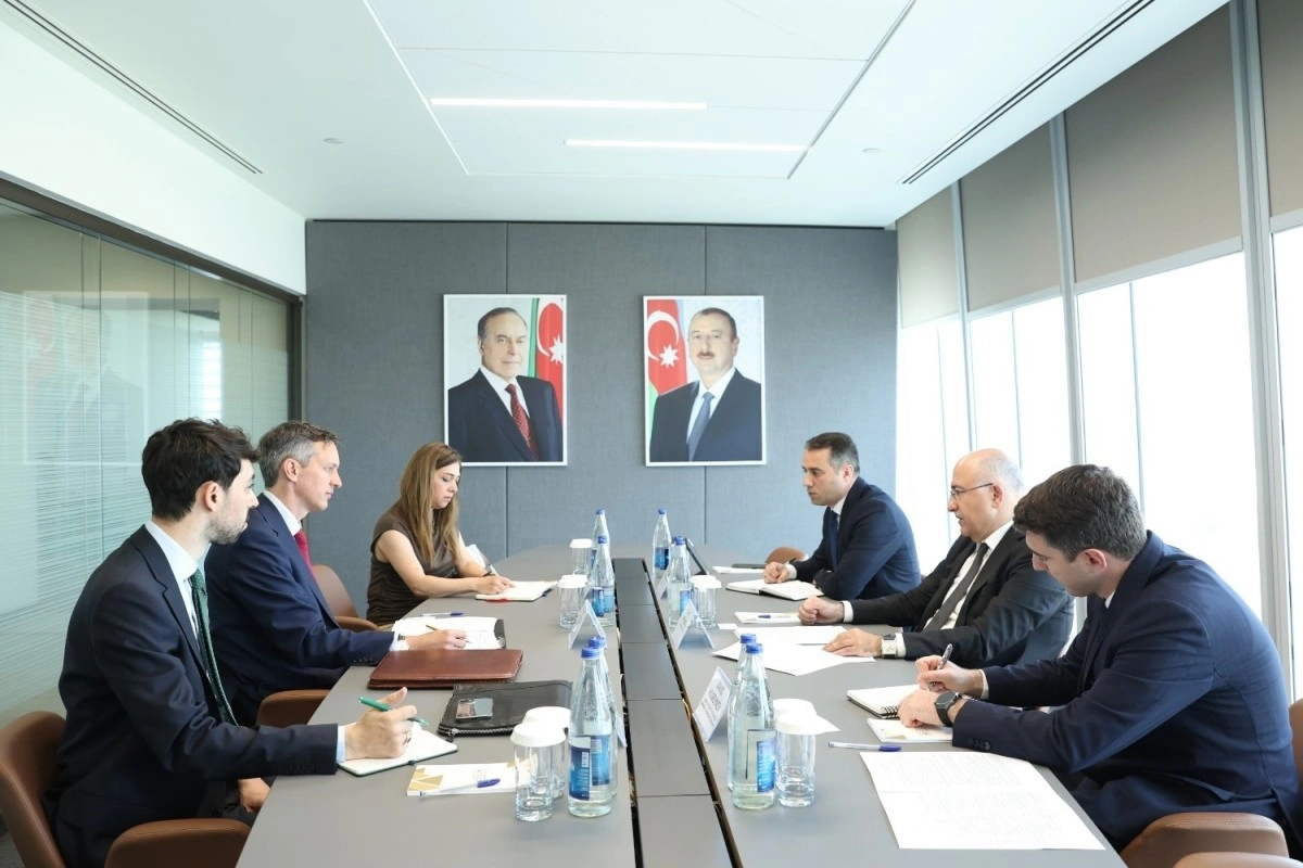 Azərbaycan–Böyük Britaniya iqtisadi-ticarət əməkdaşlığının inkişaf perspektivləri müzakirə olunub